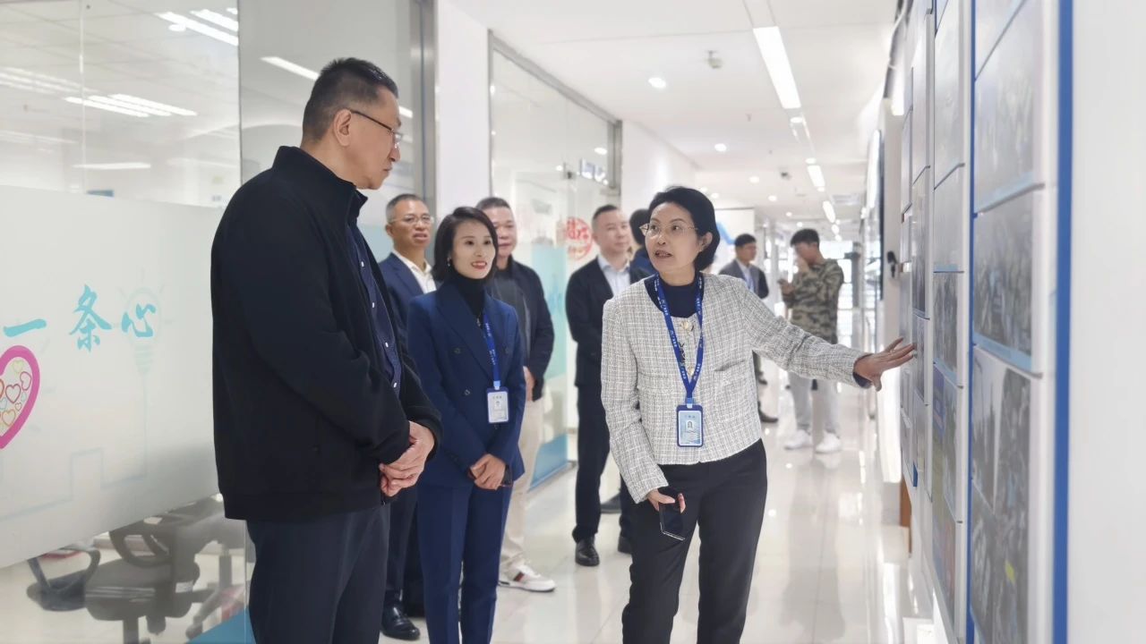 J9集团集团｜东菽愿铣墙致返痴代表团来访，调研数字化转型与智能化发展