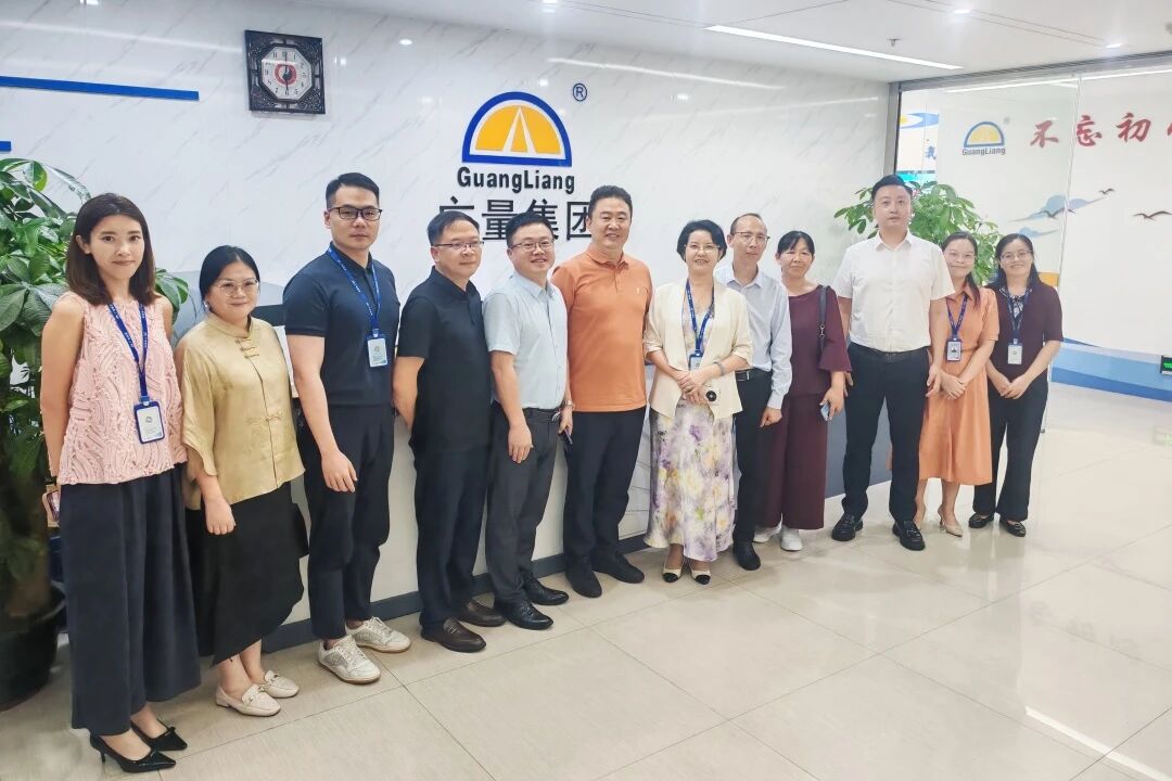 J9集团集团丨贵州大数据局辅导光临参观，共探实景三维+数据身分资产化驱动的AI融合发展